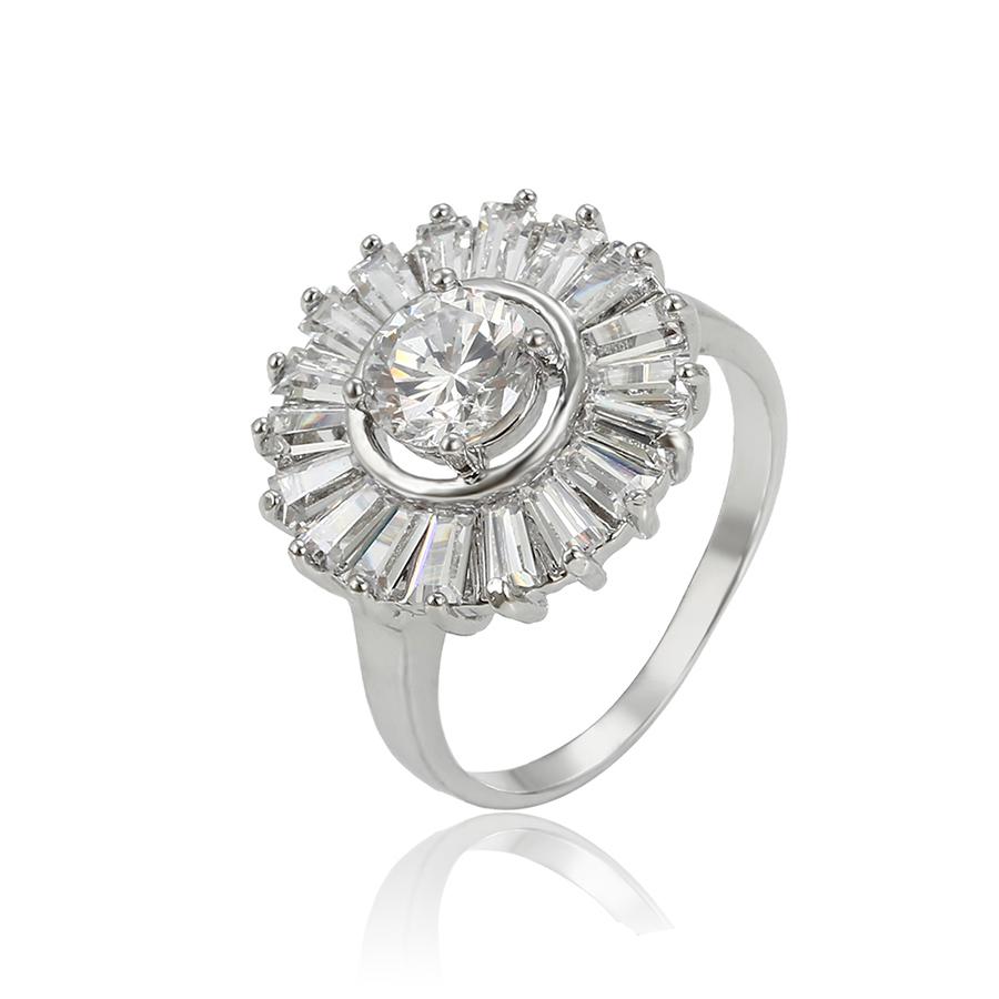 Prinsesse ring som er hvidguld belagt med store hvide zirkoner-10101